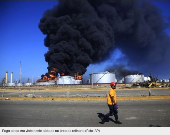Fogo em Refinaria da Venezuela